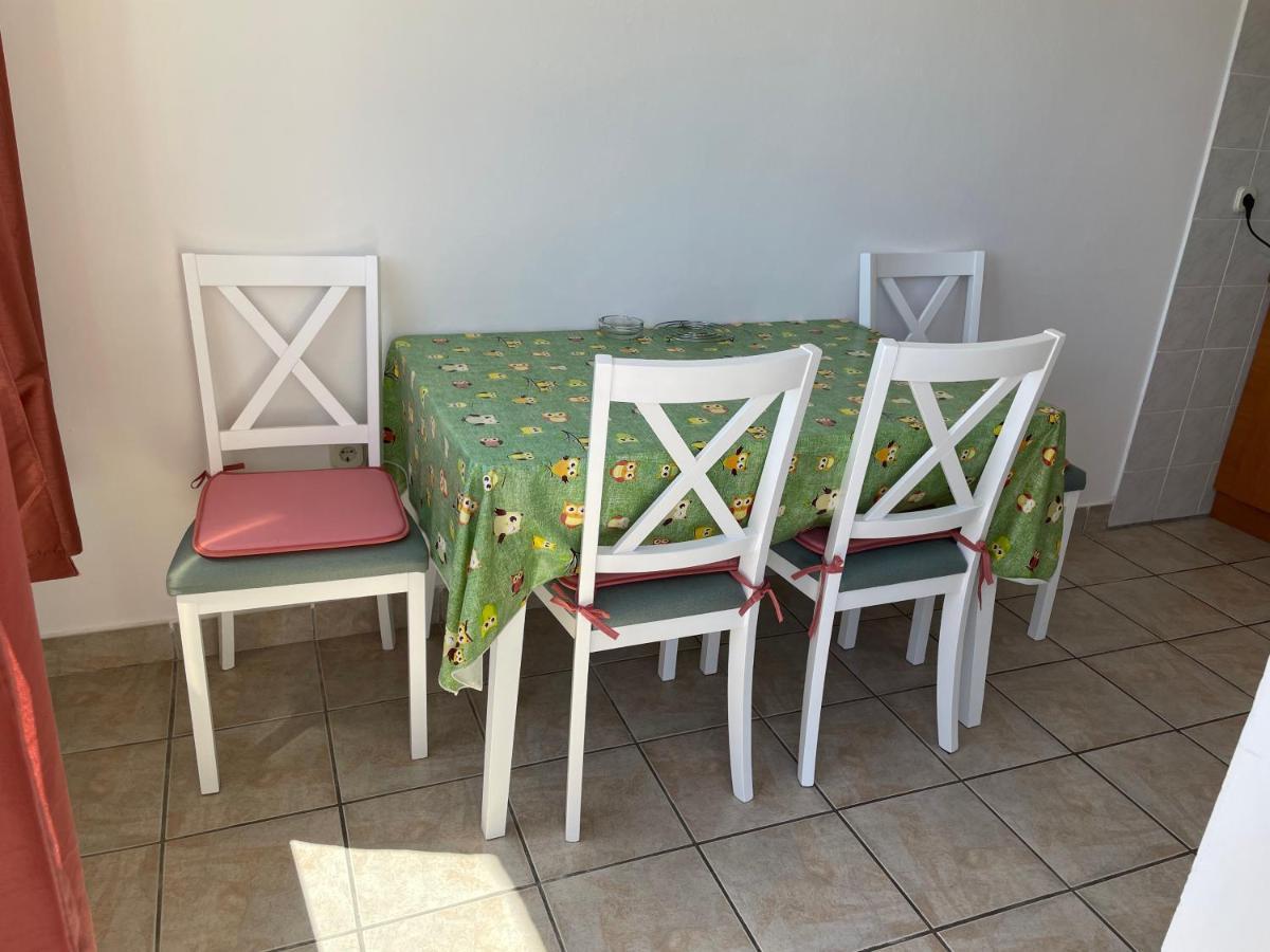 Diana Rooms And Apartments Starigrad Paklenica Εξωτερικό φωτογραφία
