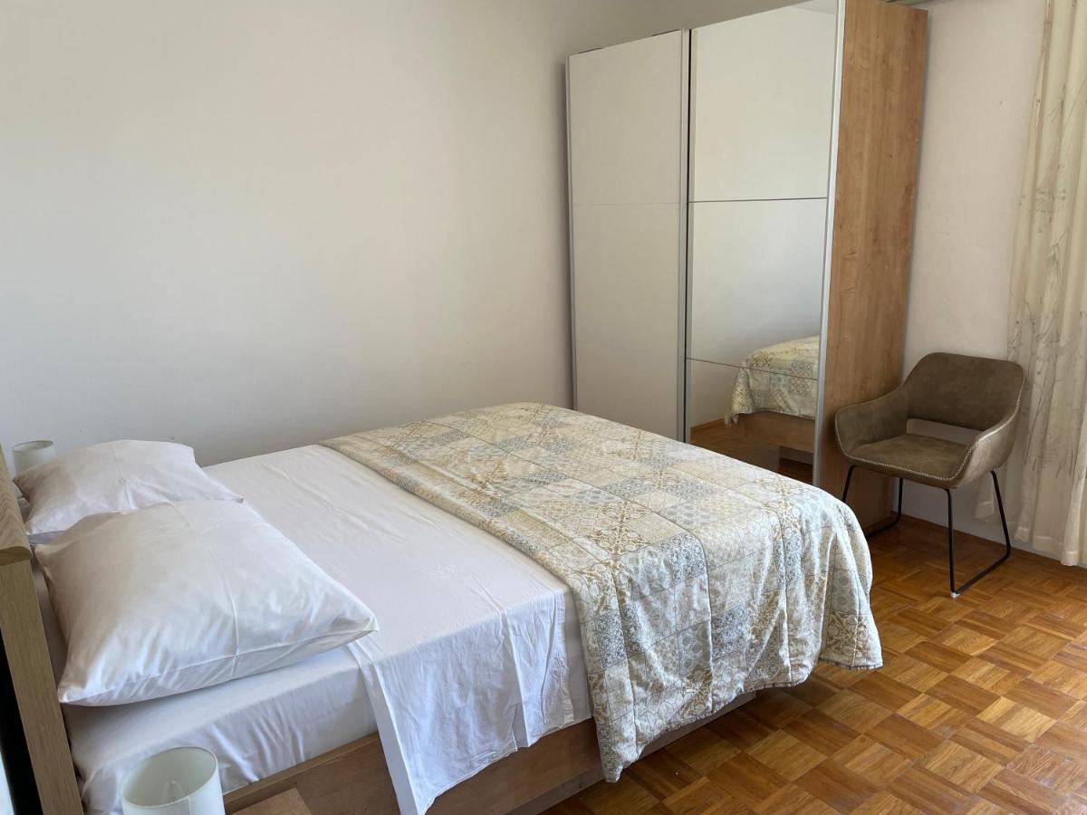 Diana Rooms And Apartments Starigrad Paklenica Εξωτερικό φωτογραφία