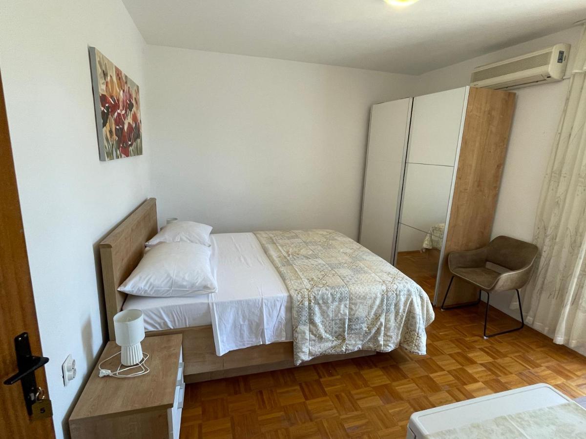 Diana Rooms And Apartments Starigrad Paklenica Εξωτερικό φωτογραφία