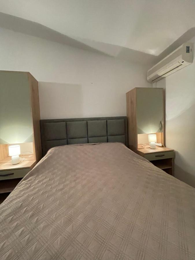 Diana Rooms And Apartments Starigrad Paklenica Εξωτερικό φωτογραφία