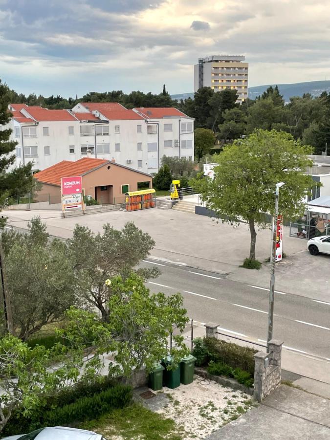 Diana Rooms And Apartments Starigrad Paklenica Εξωτερικό φωτογραφία