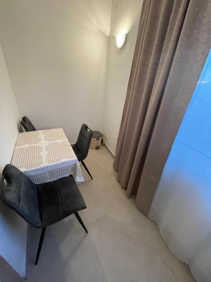 Diana Rooms And Apartments Starigrad Paklenica Εξωτερικό φωτογραφία