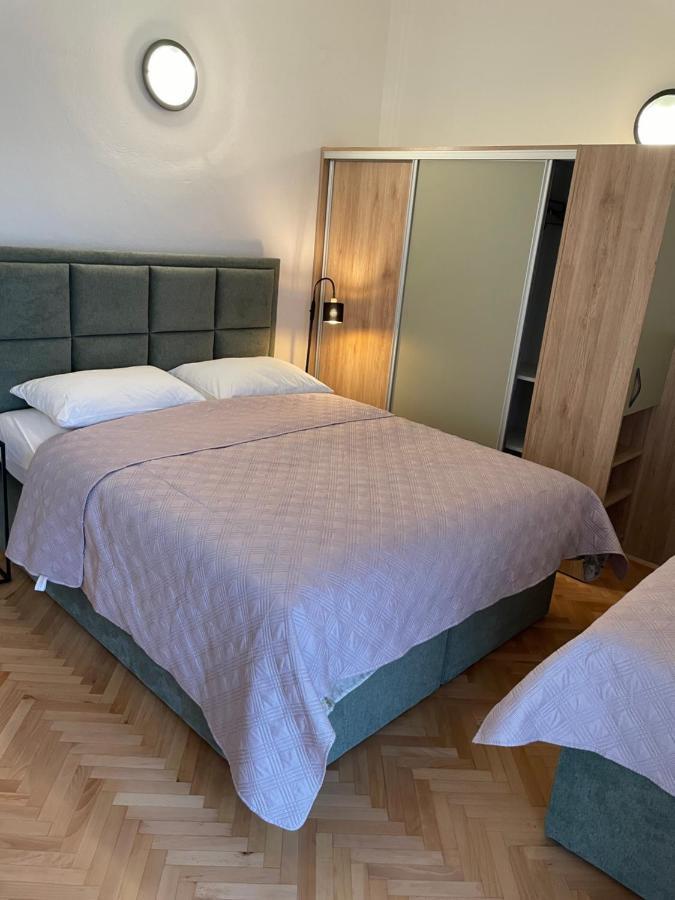 Diana Rooms And Apartments Starigrad Paklenica Εξωτερικό φωτογραφία