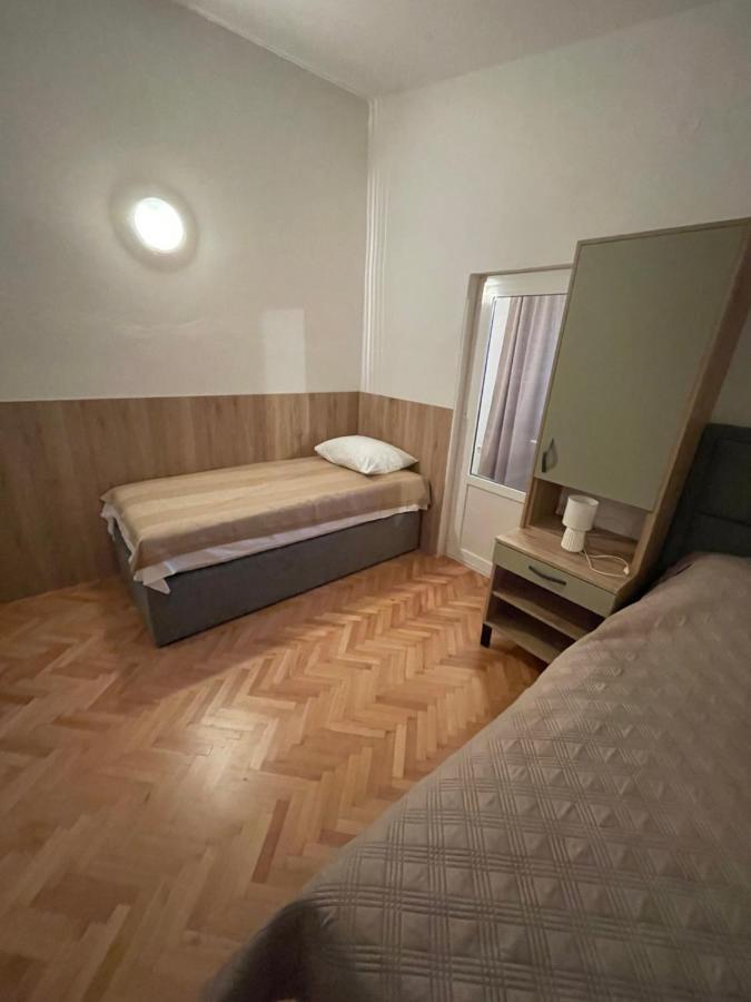 Diana Rooms And Apartments Starigrad Paklenica Εξωτερικό φωτογραφία