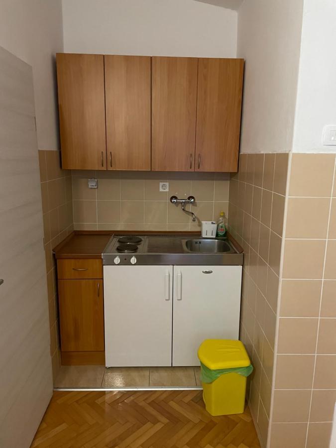 Diana Rooms And Apartments Starigrad Paklenica Εξωτερικό φωτογραφία