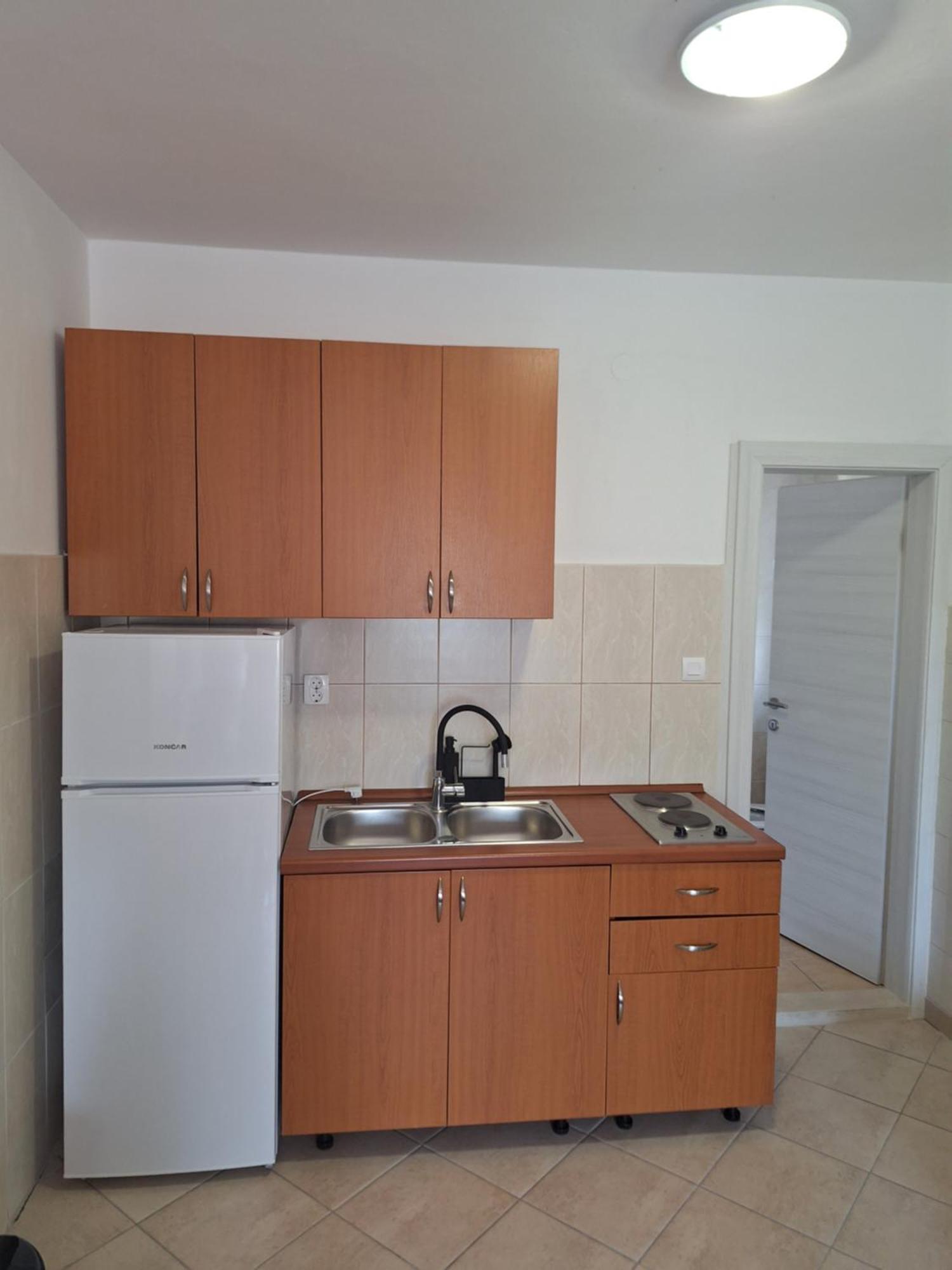 Diana Rooms And Apartments Starigrad Paklenica Εξωτερικό φωτογραφία