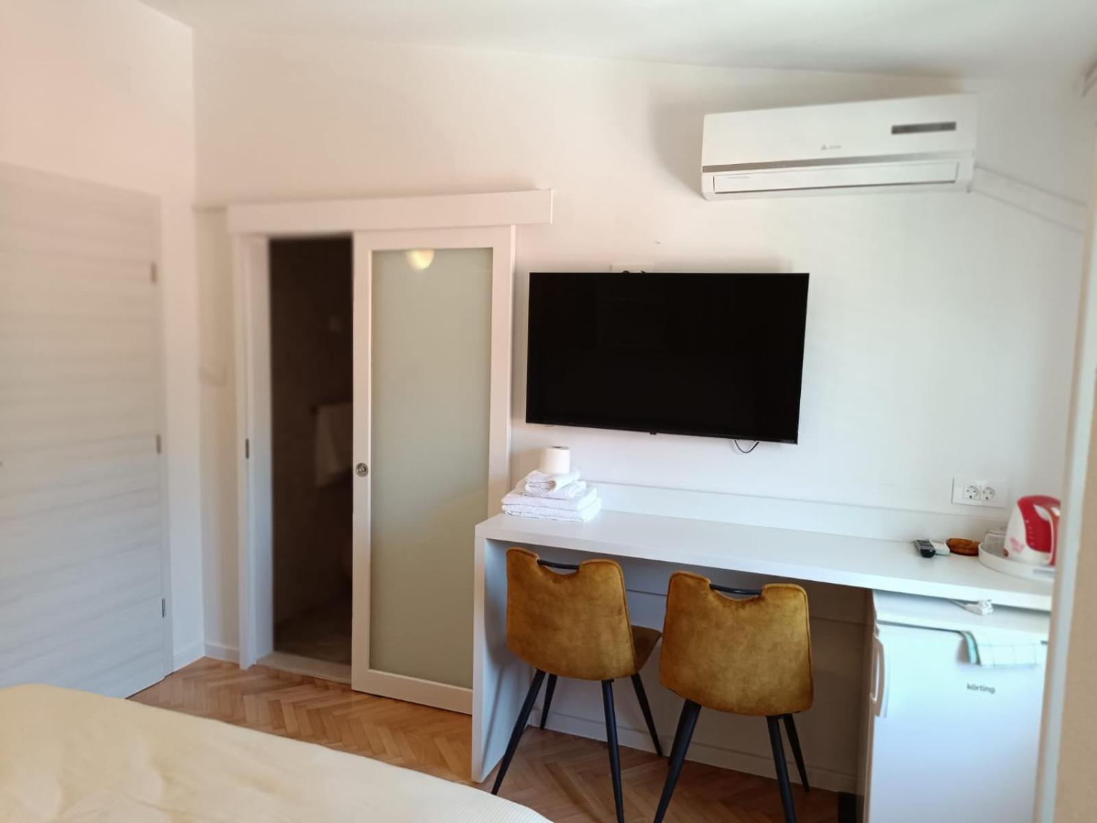 Diana Rooms And Apartments Starigrad Paklenica Δωμάτιο φωτογραφία