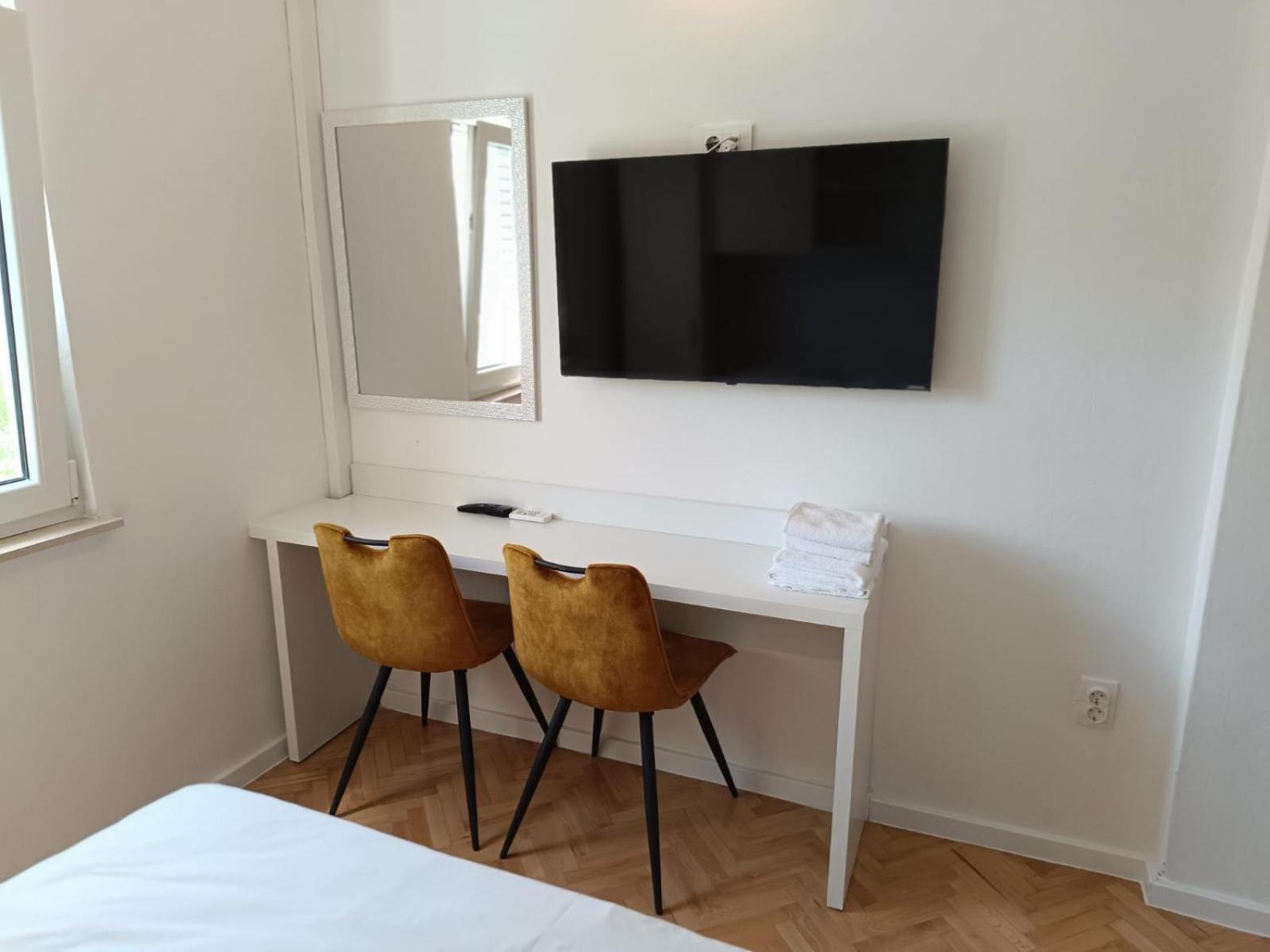 Diana Rooms And Apartments Starigrad Paklenica Δωμάτιο φωτογραφία