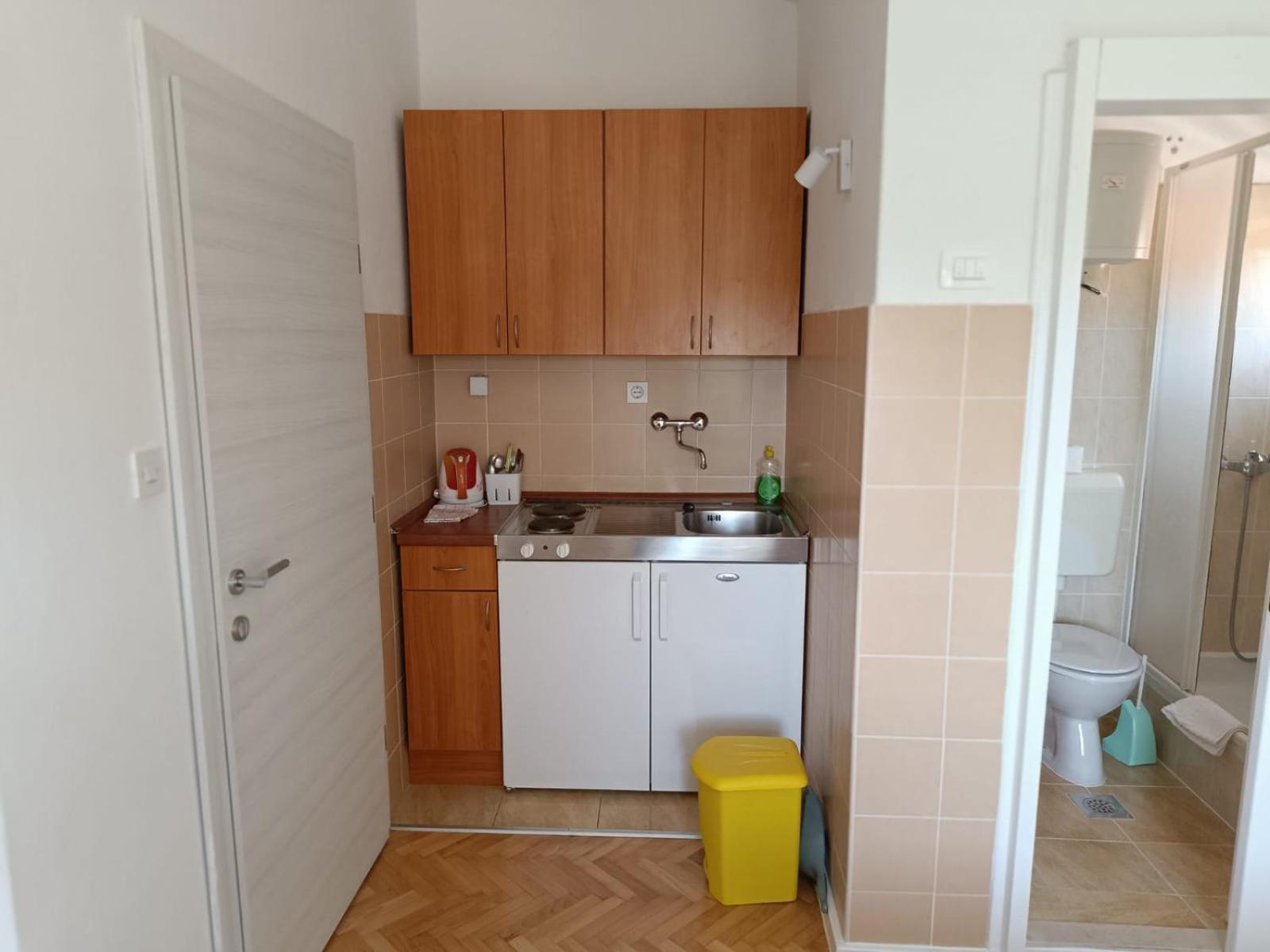 Diana Rooms And Apartments Starigrad Paklenica Δωμάτιο φωτογραφία