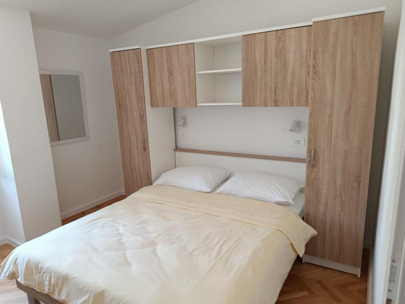 Diana Rooms And Apartments Starigrad Paklenica Δωμάτιο φωτογραφία